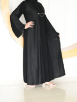 عباية قطعتين مطرزه خرز مع طرحه