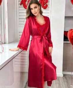 مجموعة من قميص نوم  ستان ناعم وانيق