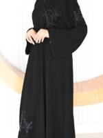 Alternative view of عباية تطريز صدر وحاشية قماش نصف القمر مع طرحة