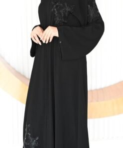 Alternative view of عباية تطريز صدر وحاشية قماش نصف القمر مع طرحة