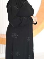 Alternative view of عباية تطريز كامل متفرق مع الطرحة